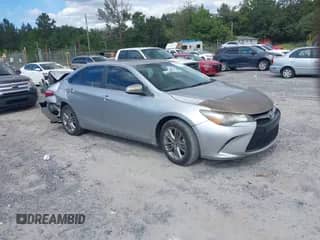 2017 Toyota Camry XLE z VIN 4T1BF1FK6HU384422, wystawiony jako IAAI lot #43198801 z przebiegiem 22 955 mil mil oraz . Historia ofert i sprzedaży dostępna na DreamBid. Obrazek 1.