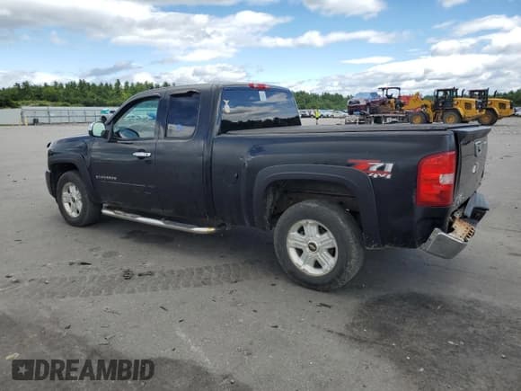 ✅ 2011 Chevrolet Silverado 1500 LT • VIN: 1GCRKSE32BZ249768 • Лот: 69263434. Опубликован ранее на Copart с пробегом 177 406 миль. Бесплатный доступ к архиву аукционных продаж из США и подробный отчёт об истории автомобиля на DreamBid. Изображение 2.