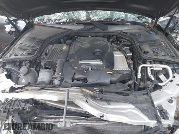 ✅ 2016 Mercedes-Benz C 300 • VIN: 55SWF4KB4GU123499 • Lot: 43624913. Wystawiony na IAAI z przebiegiem Nie podano. Bezpłatny archiwum sprzedaży aukcyjnych z USA i szczegółowy raport historii pojazdu na DreamBid. Zdjęcie 10.