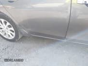 ✅ 2019 Nissan Sentra S • VIN: 3N1AB7AP6KY374806 • Лот: 43787364. Опубликован ранее на IAAI с пробегом 126 182 миль. Бесплатный доступ к архиву аукционных продаж из США и подробный отчёт об истории автомобиля на DreamBid. Изображение 19.