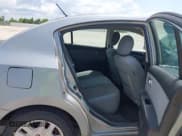 ✅ 2010 Nissan Sentra 2.0 • VIN: 3N1AB6AP3AL627182 • Lot: 42922080. Wystawiony na IAAI z przebiegiem 142 286 mil. Bezpłatny archiwum sprzedaży aukcyjnych z USA i szczegółowy raport historii pojazdu na DreamBid. Zdjęcie 8.