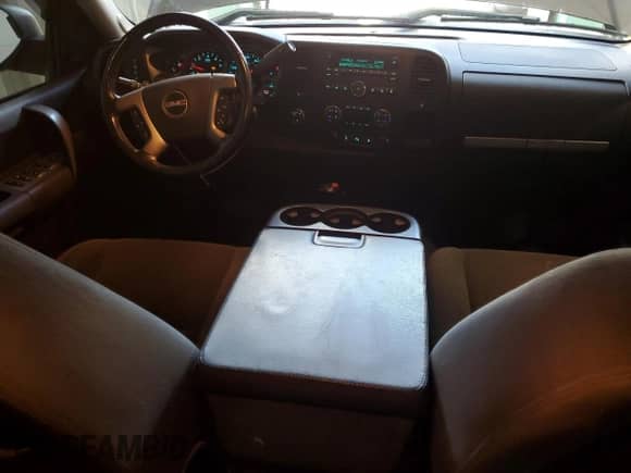 ✅ 2007 GMC Sierra 1500 SLE1 • VIN: 2GTEK13M071574911 • Lot: 91494115. Wystawiony na Copart z przebiegiem 111 548 mil. Bezpłatny archiwum sprzedaży aukcyjnych z USA i szczegółowy raport historii pojazdu na DreamBid. Zdjęcie 8.