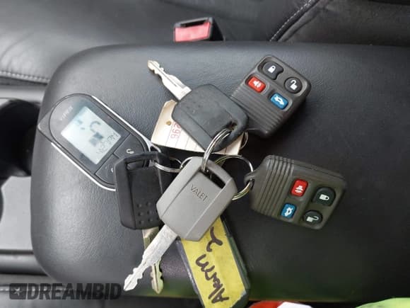 ✅ 2003 Mercury Marauder • VIN: 2MEHM75V43X630841 • Лот: 42318085. Опубликован ранее на IAAI с пробегом 114 683 миль. Бесплатный доступ к архиву аукционных продаж из США и подробный отчёт об истории автомобиля на DreamBid. Изображение 11.