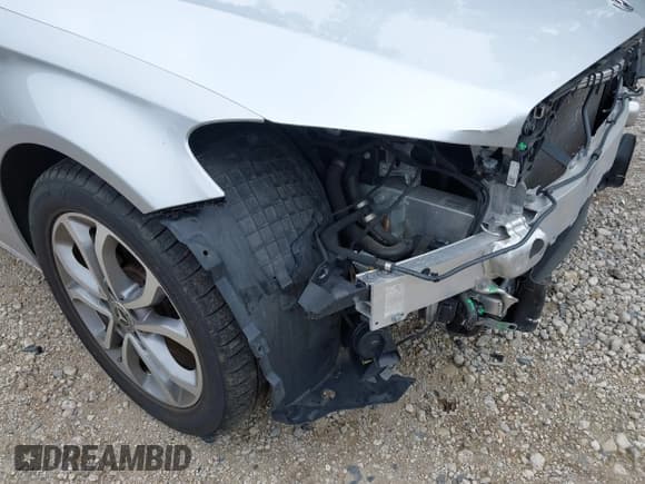 ✅ 2017 Mercedes-Benz C 300 • VIN: WDDWF4KBXHR305193 • Lot: 42766152. Listed on IAAI with 54,781 mi. Free auction sales archive from the USA and detailed vehicle history report at DreamBid. Image 19.