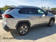 ✅ 2022 Toyota RAV4 Hybrid LE • VIN: 4T3LWRFV9NU067718 • Lot: 80933305. Wystawiony na Copart z przebiegiem 60 657 mil. Bezpłatny archiwum sprzedaży aukcyjnych z USA i szczegółowy raport historii pojazdu na DreamBid. Zdjęcie 3.