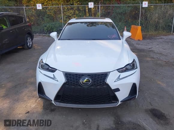 ✅ 2017 Lexus IS 350 • VIN: JTHCE1D22H5013801 • Lot: 43533928. Wystawiony na IAAI z przebiegiem 75 022 mil. Bezpłatny archiwum sprzedaży aukcyjnych z USA i szczegółowy raport historii pojazdu na DreamBid. Zdjęcie 12.