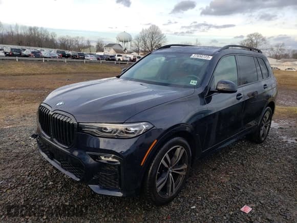 ✅ 2021 BMW X7 xDrive40i • VIN: 5UXCW2C05M9H40164 • Lot: 37650723. Listed on Copart with 27,661 mi. Free auction sales archive from the USA and detailed vehicle history report at DreamBid. Image 1.