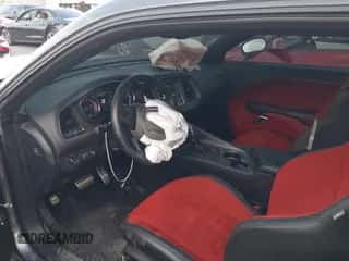 2023 Dodge Challenger R/T Scat Pack z VIN 2C3CDZFJ7PH668300, wystawiony jako IAAI lot #43311607 z przebiegiem 10 740 mil mil oraz . Historia ofert i sprzedaży dostępna na DreamBid. Obrazek 5.