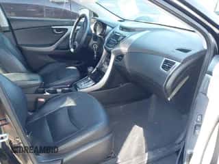 2013 Hyundai Elantra Limited с VIN 5NPDH4AEXDH277534, выставлен на аукционе IAAI как лот 43486654 с пробегом 122 801 миль миль и . История ставок и продаж доступна на DreamBid. Изображение 5.