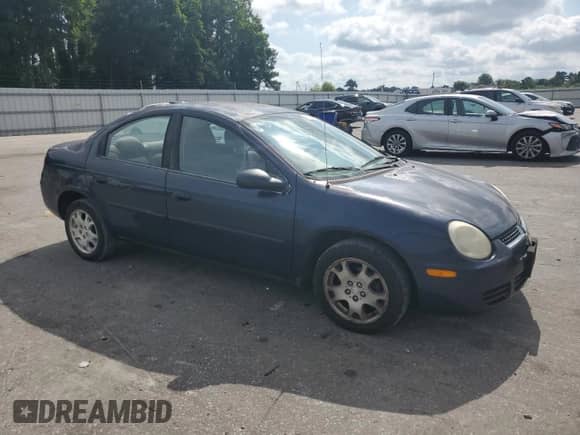2004 Dodge Neon SXT z VIN 1B3ES56C64D570292, wystawiony jako Copart lot #59614745 z przebiegiem 144 967 mil mil oraz Szkoda całkowita • Salvage title. Historia ofert i sprzedaży dostępna na DreamBid. Obrazek 4.