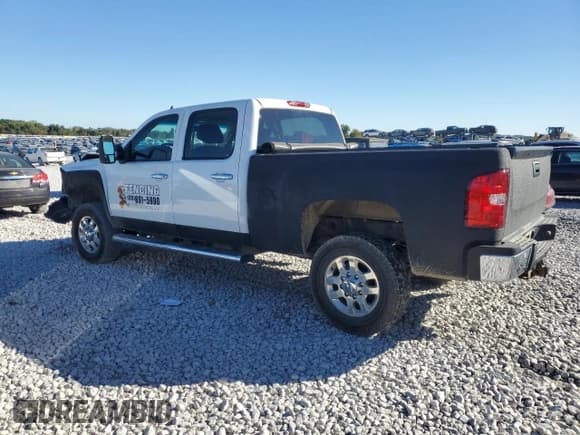 ✅ 2014 Chevrolet Silverado 1500 • VIN: M11099R247K100323 • Лот: 74761004. Опубликован ранее на Copart с пробегом 116 390 миль. Бесплатный доступ к архиву аукционных продаж из США и подробный отчёт об истории автомобиля на DreamBid. Изображение 2.