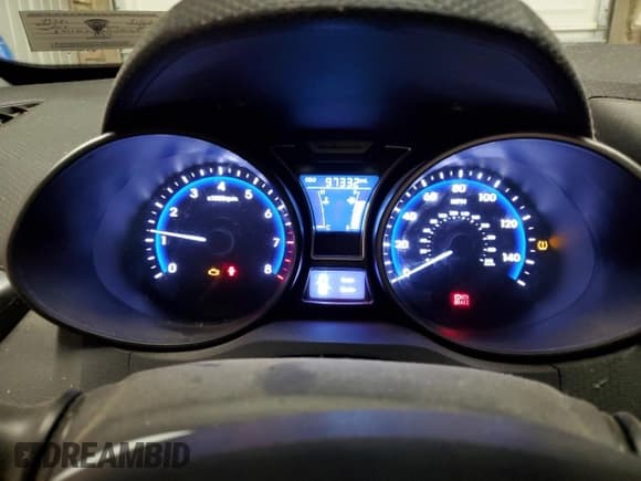 ✅ 2015 Hyundai Veloster Turbo • VIN: KMHTC6AE6FU240362 • Lot: 83382914. Wystawiony na Copart z przebiegiem 97 332 mil. Bezpłatny archiwum sprzedaży aukcyjnych z USA i szczegółowy raport historii pojazdu na DreamBid. Zdjęcie 9.