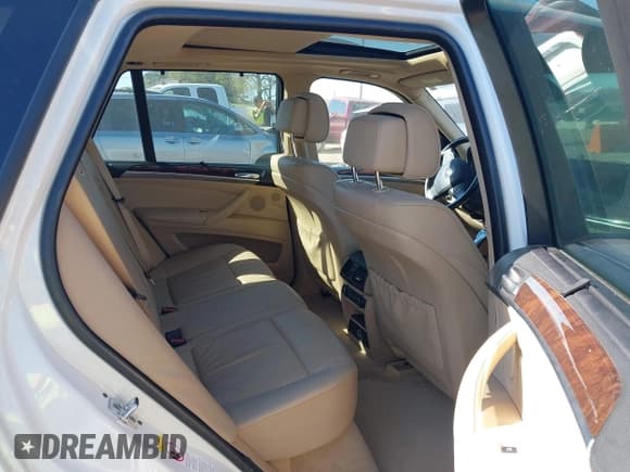 ✅ 2008 BMW X5 3.0si • VIN: 5UXFE43508L008294 • Лот: 43363205. Опубликован ранее на IAAI с пробегом 78 468 миль. Бесплатный доступ к архиву аукционных продаж из США и подробный отчёт об истории автомобиля на DreamBid. Изображение 8.