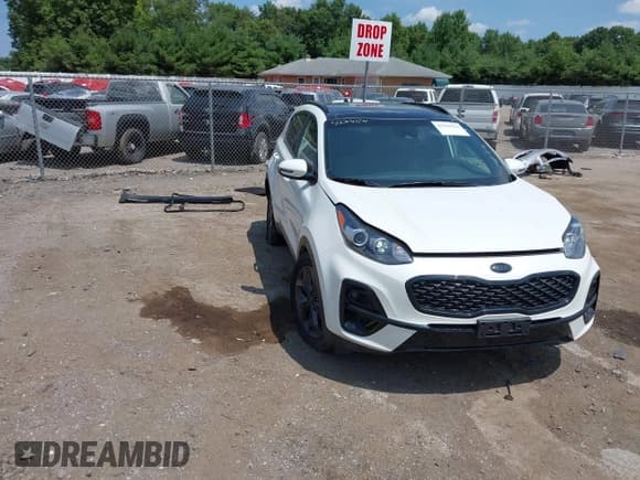 ✅ 2022 Kia Sportage Nightfall • VIN: KNDP6CAC7N7002656 • Lot: 42704154. Listed on IAAI with 61,557 mi. Free auction sales archive from the USA and detailed vehicle history report at DreamBid. Image 1.