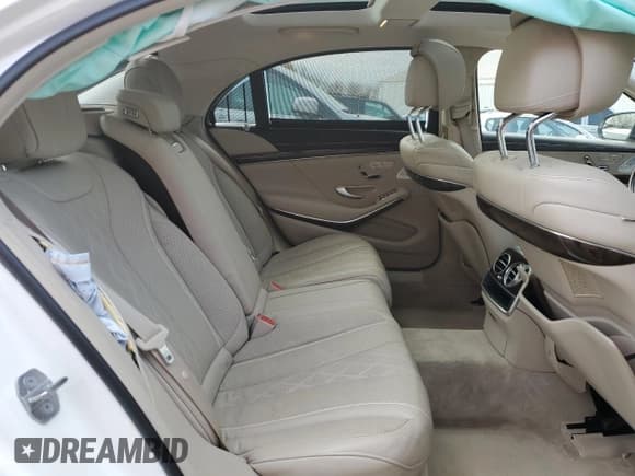✅ 2018 Mercedes-Benz S 560 • VIN: WDDUG8GBXJA408428 • Lot: 90131345. Wystawiony na Copart z przebiegiem 81 173 mil. Bezpłatny archiwum sprzedaży aukcyjnych z USA i szczegółowy raport historii pojazdu na DreamBid. Zdjęcie 10.