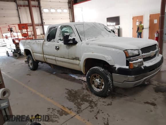 ✅ 2004 Chevrolet Silverado 2500HD LT • VIN: 1GCHK29114E207770 • Lot: 43854934. Wystawiony na IAAI z przebiegiem Nie podano. Bezpłatny archiwum sprzedaży aukcyjnych z USA i szczegółowy raport historii pojazdu na DreamBid. Zdjęcie 1.