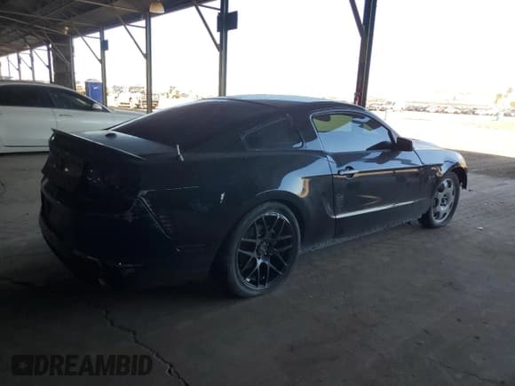 ✅ 2014 Ford Mustang GT Premium • VIN: 1ZVBP8CF5E5212340 • Lot: 82593305. Wystawiony na Copart z przebiegiem 158 235 mil. Bezpłatny archiwum sprzedaży aukcyjnych z USA i szczegółowy raport historii pojazdu na DreamBid. Zdjęcie 3.