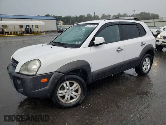 2007 Hyundai Tucson SE с VIN KM8JN72D07U611904, выставлен на аукционе Copart как лот 68751445 с пробегом 172 175 миль миль и Списание • Salvage title. История ставок и продаж доступна на DreamBid. Изображение 1.