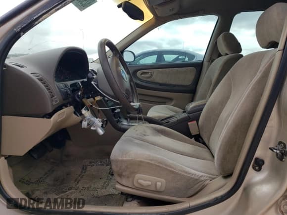 ✅ 2001 Nissan Maxima SE • VIN: JN1CA31D81T606081 • Lot: 82989204. Wystawiony na Copart z przebiegiem 181 732 mil. Bezpłatny archiwum sprzedaży aukcyjnych z USA i szczegółowy raport historii pojazdu na DreamBid. Zdjęcie 7.