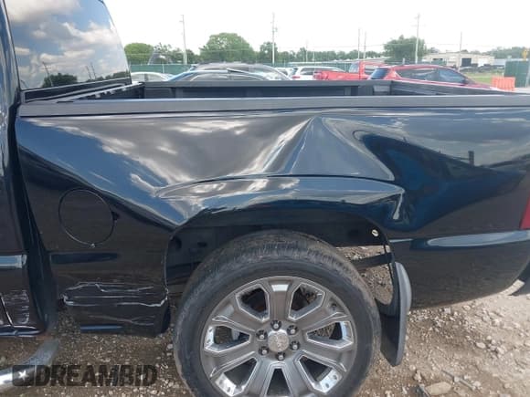 ✅ 2007 GMC Sierra Denali • VIN: 2GTEK63NX71129971 • Lot: 42574539. Wystawiony na IAAI z przebiegiem 155 521 mil. Bezpłatny archiwum sprzedaży aukcyjnych z USA i szczegółowy raport historii pojazdu na DreamBid. Zdjęcie 6.