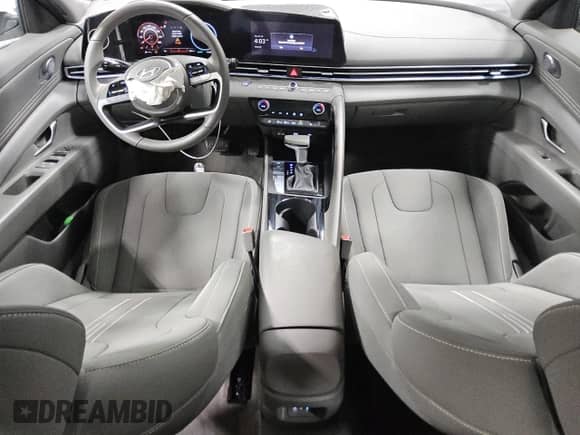 ✅ 2025 Hyundai Elantra SEL Convenience • VIN: KMHLS4DG5SU948424 • Lot: 90835265. Wystawiony na Copart z przebiegiem 11 226 mil. Bezpłatny archiwum sprzedaży aukcyjnych z USA i szczegółowy raport historii pojazdu na DreamBid. Zdjęcie 8.