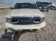 2017 Ram 1500 Limited z VIN 1C6RR7PT7HS721560, wystawiony jako Copart lot #84820855 z przebiegiem 69 327 mil mil oraz Szkoda całkowita • Salvage title. Historia ofert i sprzedaży dostępna na DreamBid. Obrazek 5.