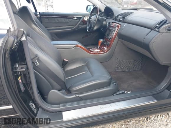 ✅ 2002 Mercedes-Benz CL 500/600 • VIN: WDBPJ75J62A022599 • Lot: 43506881. Wystawiony na IAAI z przebiegiem 115 583 mil. Bezpłatny archiwum sprzedaży aukcyjnych z USA i szczegółowy raport historii pojazdu na DreamBid. Zdjęcie 5.