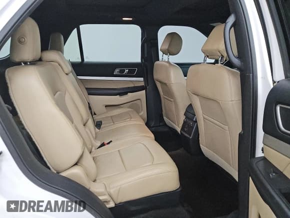 ✅ 2016 Ford Explorer XLT • VIN: 1FM5K8D86GGA42815 • Lot: 85209675. Listed on Copart with 106,396 mi. Free auction sales archive from the USA and detailed vehicle history report at DreamBid. Image 11.