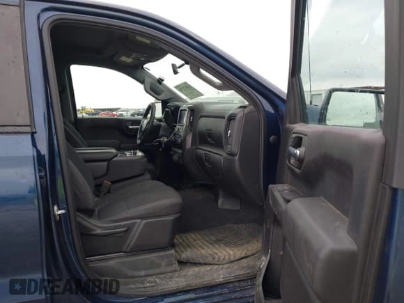 ✅ 2021 Chevrolet Silverado 1500 Custom Trail Boss • VIN: 3GCPYCEF0MG453512 • Lot: 41887270. Wystawiony na IAAI z przebiegiem 95 137 mil. Bezpłatny archiwum sprzedaży aukcyjnych z USA i szczegółowy raport historii pojazdu na DreamBid. Zdjęcie 5.