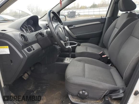 ✅ 2008 Chevrolet Aveo LS • VIN: KL1TD56638B142831 • Lot: 48429175. Wystawiony na Copart z przebiegiem 177 863 mil. Bezpłatny archiwum sprzedaży aukcyjnych z USA i szczegółowy raport historii pojazdu na DreamBid. Zdjęcie 7.