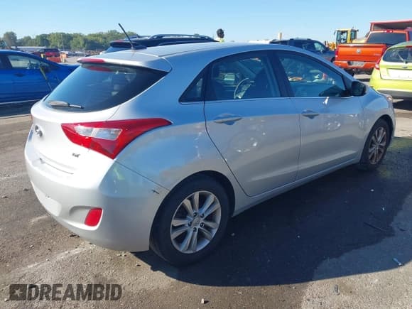 ✅ 2014 Hyundai Elantra • VIN: KMHD35LH8EU189953 • Lot: 43415981. Listed on IAAI with 145,878 mi. Free auction sales archive from the USA and detailed vehicle history report at DreamBid. Image 4.