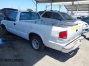 ✅ 2000 Chevrolet S-10 LS • VIN: 1GCCS14W5Y8198860 • Лот: 42696217. Опубликован ранее на IAAI с пробегом 150 213 миль. Бесплатный доступ к архиву аукционных продаж из США и подробный отчёт об истории автомобиля на DreamBid. Изображение 3.