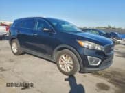 ✅ 2017 Kia Sorento LX • VIN: 5XYPGDA59HG212204 • Lot: 95686875. Listed on Copart with 122,175 mi. Free auction sales archive from the USA and detailed vehicle history report at DreamBid. Image 4.