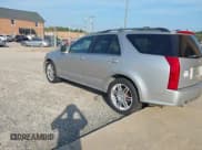 ✅ 2007 Cadillac SRX • VIN: 1GYEE637470168781 • Lot: 43285847. Wystawiony na IAAI z przebiegiem 170 033 mil. Bezpłatny archiwum sprzedaży aukcyjnych z USA i szczegółowy raport historii pojazdu na DreamBid. Zdjęcie 3.