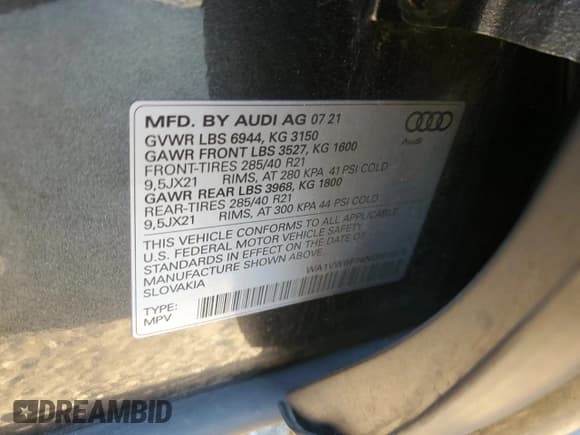 ✅ 2022 Audi SQ7 Prestige • VIN: WA1VWBF74ND001019 • Lot: 70903115. Wystawiony na Copart z przebiegiem 40 967 mil. Bezpłatny archiwum sprzedaży aukcyjnych z USA i szczegółowy raport historii pojazdu na DreamBid. Zdjęcie 12.