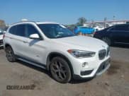 ✅ 2016 BMW X1 xDrive28i • VIN: WBXHT3C37GP887814 • Lot: 43262027. Wystawiony na IAAI z przebiegiem 79 477 mil. Bezpłatny archiwum sprzedaży aukcyjnych z USA i szczegółowy raport historii pojazdu na DreamBid. Zdjęcie 1.