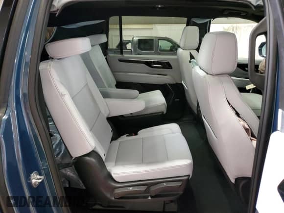 2025 Chevrolet Suburban Premier with VIN 1GNS6FRD7SR198520, listed as a Copart auction lot 54743235 with 179 mi miles and Salvage title. Bid and sale history available at DreamBid. Image 11.