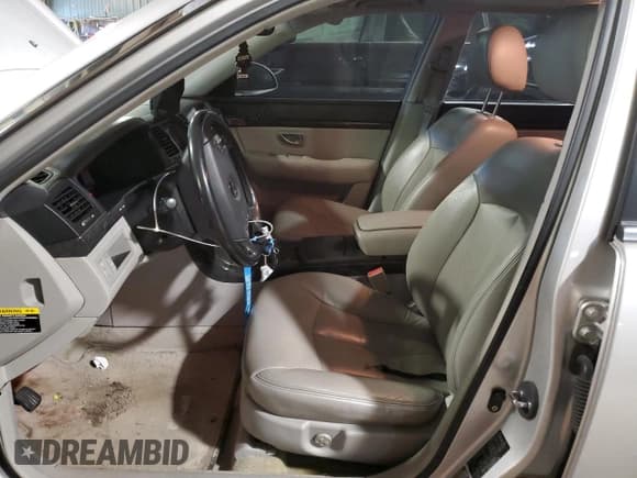 ✅ 2007 Kia Amanti • VIN: KNALD125075139216 • Лот: 48536375. Опубликован ранее на Copart с пробегом 144 264 миль. Бесплатный доступ к архиву аукционных продаж из США и подробный отчёт об истории автомобиля на DreamBid. Изображение 7.