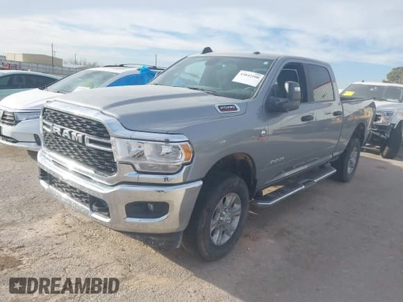 ✅ 2024 Ram 2500 Big Horn • VIN: 3C6UR5DL7RG291587 • Lot: 43842100. Listed on IAAI with 47,481 mi. Free auction sales archive from the USA and detailed vehicle history report at DreamBid. Image 17.