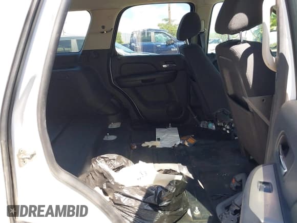 ✅ 2014 Chevrolet Tahoe Commercial • VIN: 1GNLC2E05ER210242 • Lot: 42818225. Wystawiony na IAAI z przebiegiem 161 337 mil. Bezpłatny archiwum sprzedaży aukcyjnych z USA i szczegółowy raport historii pojazdu na DreamBid. Zdjęcie 8.