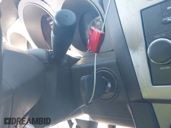 ✅ 2010 Dodge Avenger SXT • VIN: 1B3CC4FB8AN140579 • Лот: 40842767. Опубликован ранее на IAAI с пробегом 158 392 миль. Бесплатный доступ к архиву аукционных продаж из США и подробный отчёт об истории автомобиля на DreamBid. Изображение 11.