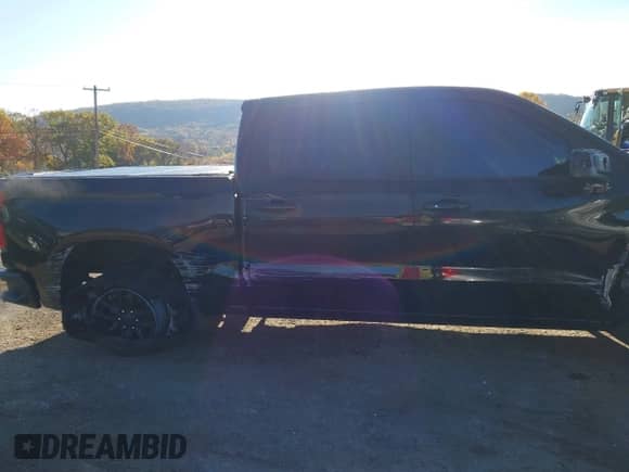 2020 Chevrolet Silverado 1500 RST с VIN 3GCUYEED0LG115247, выставлен на аукционе IAAI как лот 43494835 с пробегом 29 419 миль миль и . История ставок и продаж доступна на DreamBid. Изображение 17.