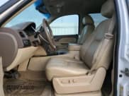 ✅ 2013 Chevrolet Suburban LT • VIN: 1GNSCJE06DR203594 • Lot: 63114724. Wystawiony na Copart z przebiegiem 263 456 mil. Bezpłatny archiwum sprzedaży aukcyjnych z USA i szczegółowy raport historii pojazdu na DreamBid. Zdjęcie 7.