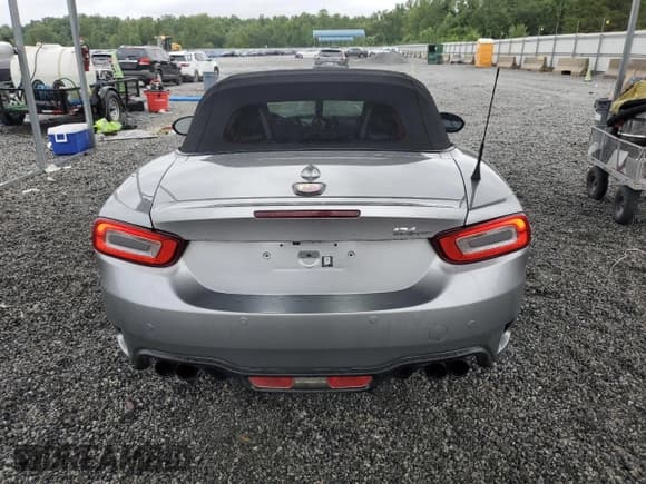 ✅ 2017 FIAT 124 Spider Lusso • VIN: JC1NFAEK7H0120746 • Лот: 67480185. Опубликован ранее на Copart с пробегом 62 713 миль. Бесплатный доступ к архиву аукционных продаж из США и подробный отчёт об истории автомобиля на DreamBid. Изображение 6.