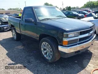 ✅ 1998 Chevrolet Silverado 1500 • VIN: 1GCEK14W3WZ135675 • Lot: 42805008. Wystawiony na IAAI z przebiegiem 207 773 mil. Bezpłatny archiwum sprzedaży aukcyjnych z USA i szczegółowy raport historii pojazdu na DreamBid. Zdjęcie 1.