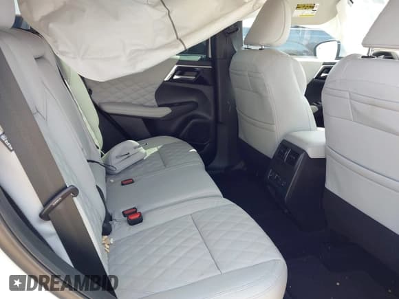 ✅ 2022 Mitsubishi Outlander SEL • VIN: JA4J4VA8XNZ057572 • Lot: 43165710. Wystawiony na IAAI z przebiegiem 19 864 mil. Bezpłatny archiwum sprzedaży aukcyjnych z USA i szczegółowy raport historii pojazdu na DreamBid. Zdjęcie 8.