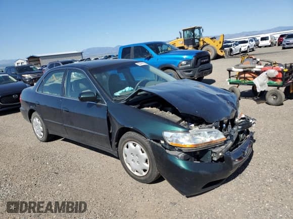 ✅ 1998 Honda Accord LX • VIN: 1HGCG5643WA046832 • Лот: 63041975. Опубликован ранее на Copart с пробегом 125 941 миль. Бесплатный доступ к архиву аукционных продаж из США и подробный отчёт об истории автомобиля на DreamBid. Изображение 4.