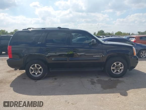 ✅ 2009 GMC Yukon SLT 4SB • VIN: 1GKFC33029R102475 • Lot: 43433666. Listed on IAAI with 178,462 mi. Free auction sales archive from the USA and detailed vehicle history report at DreamBid. Image 13.