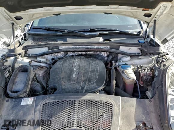 ✅ 2018 Porsche Macan • VIN: WP1AA2A54JLB14587 • Лот: 96050415. Опубликован ранее на Copart с пробегом 166 818 миль. Бесплатный доступ к архиву аукционных продаж из США и подробный отчёт об истории автомобиля на DreamBid. Изображение 12.