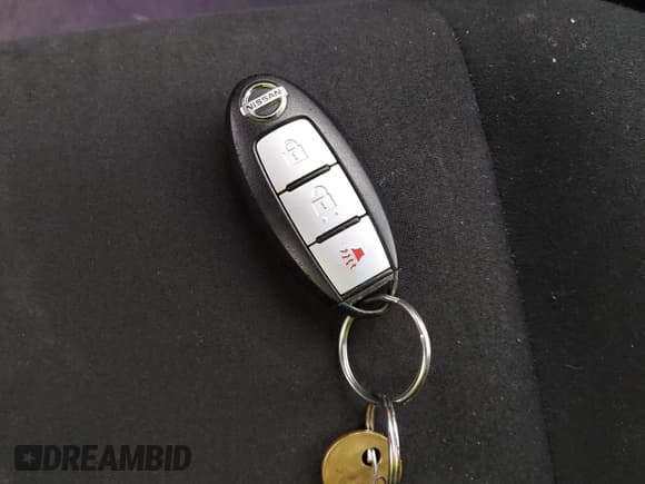 ✅ 2013 Nissan Pathfinder S • VIN: 5N1AR2MN5DC639132 • Lot: 43768985. Listed on IAAI with 159,971 mi. Free auction sales archive from the USA and detailed vehicle history report at DreamBid. Image 11.